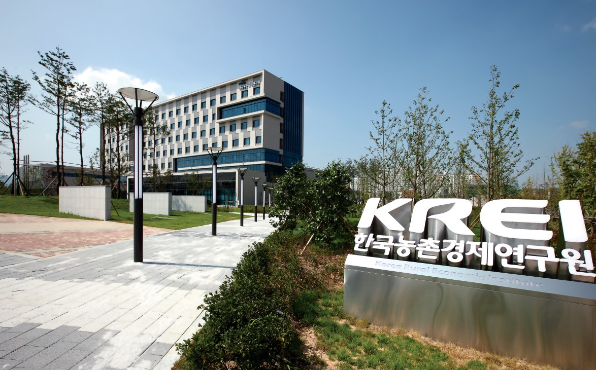 KREI Staff Donate 5 Million Won for Flood Restoration